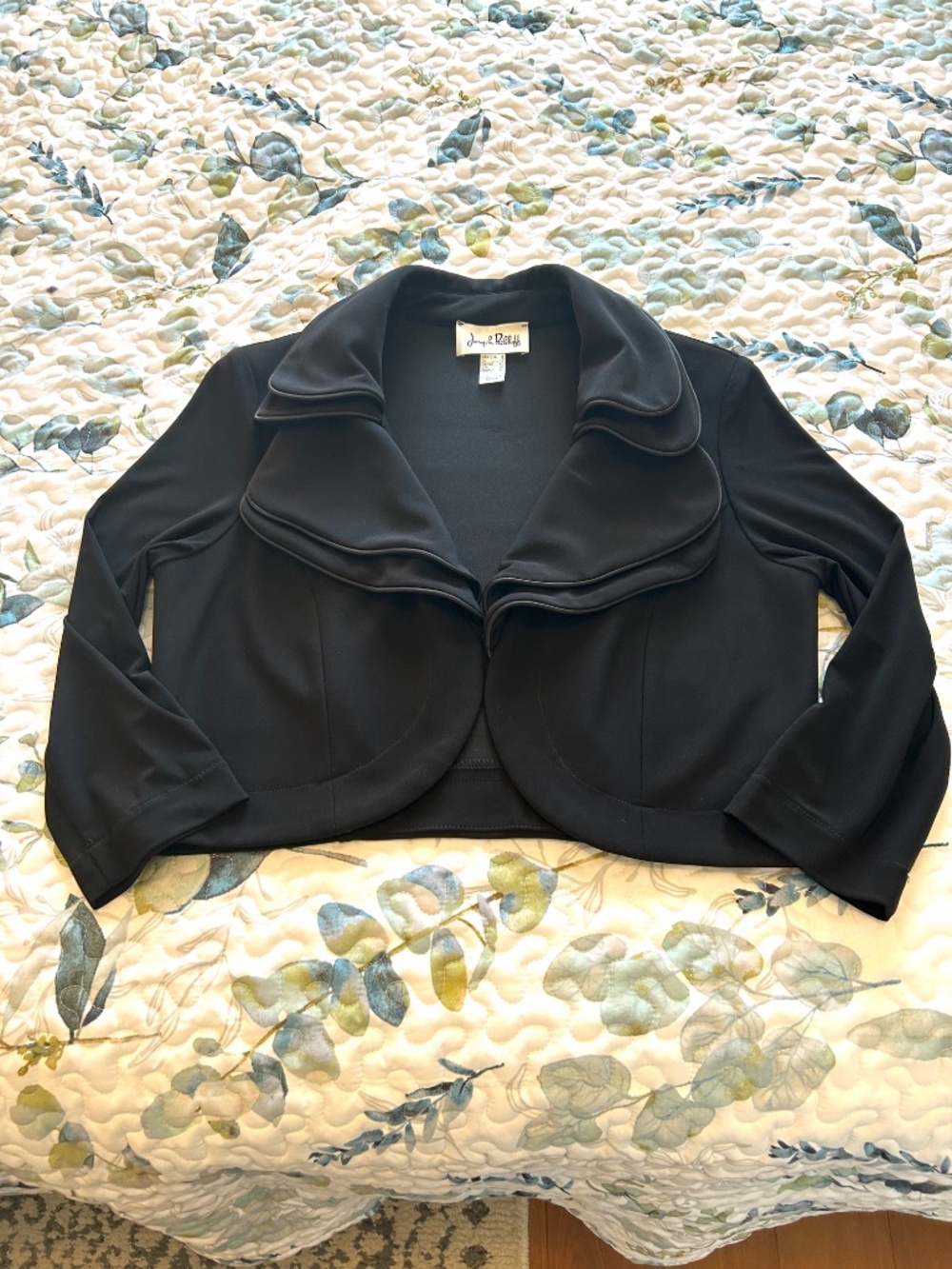 Like New Joseph Ribkoff Cropped Bolero Jacket Double Ruffle Collar Black Size 12 - Picture 6 of 14